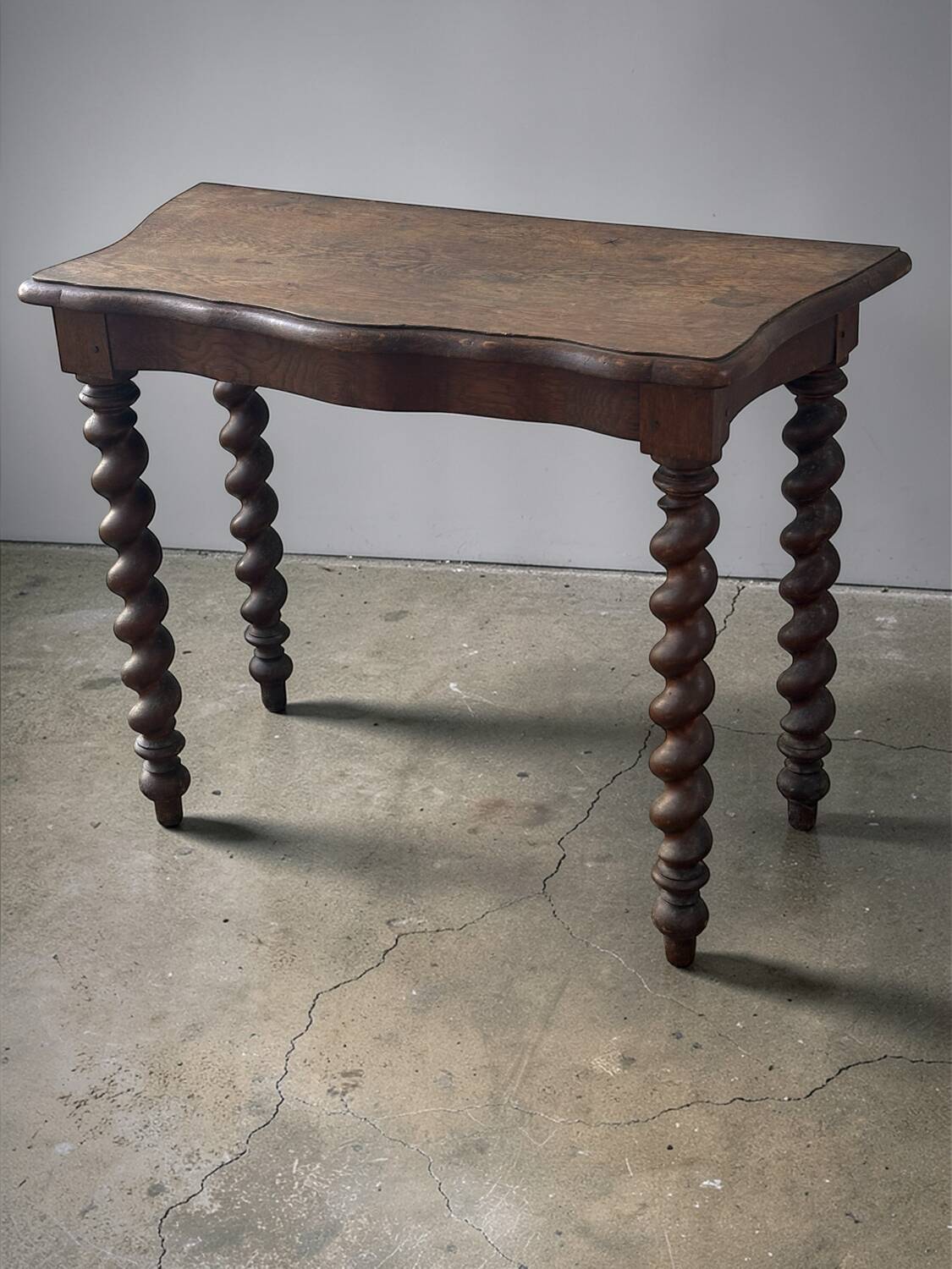 Console en bois massif pieds tournés