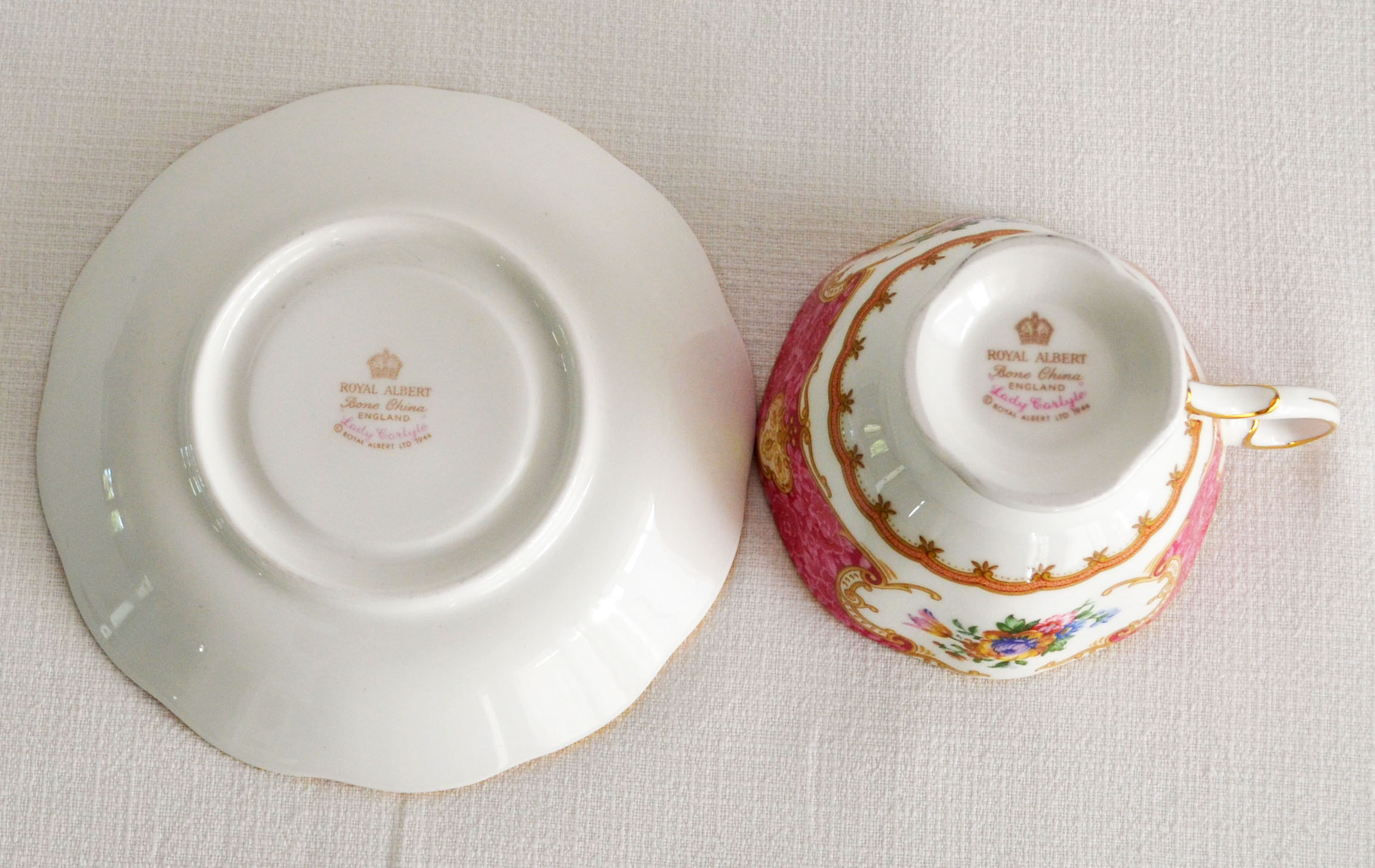 Royal English porcelain tea cup Albert "Lady Carlyle"