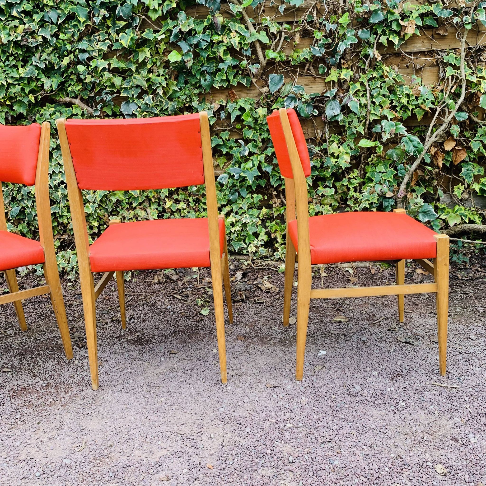 Set of 4 vintage chairs