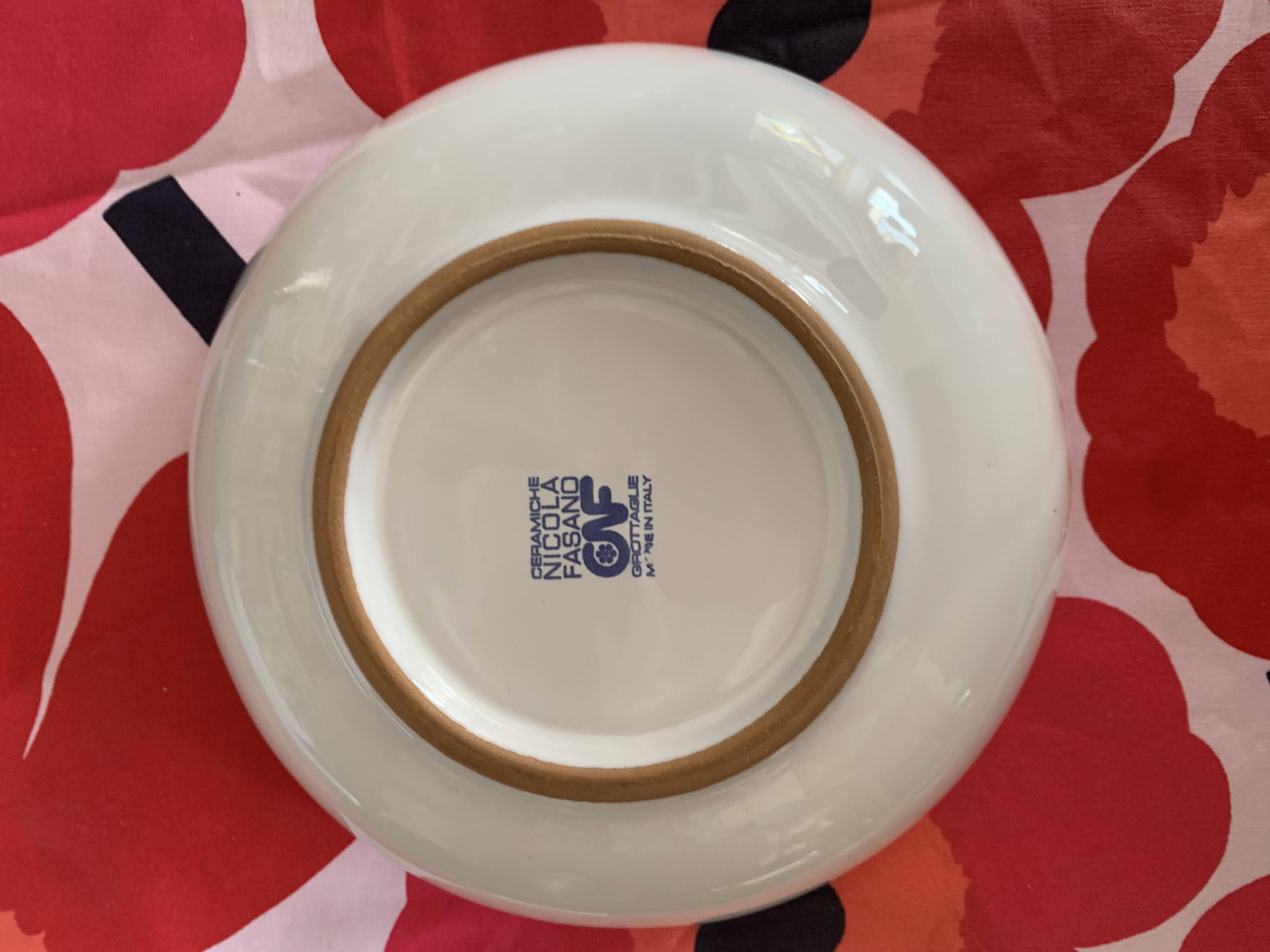 Salad bowl or deep dish, handmade. Nicola Fasano.