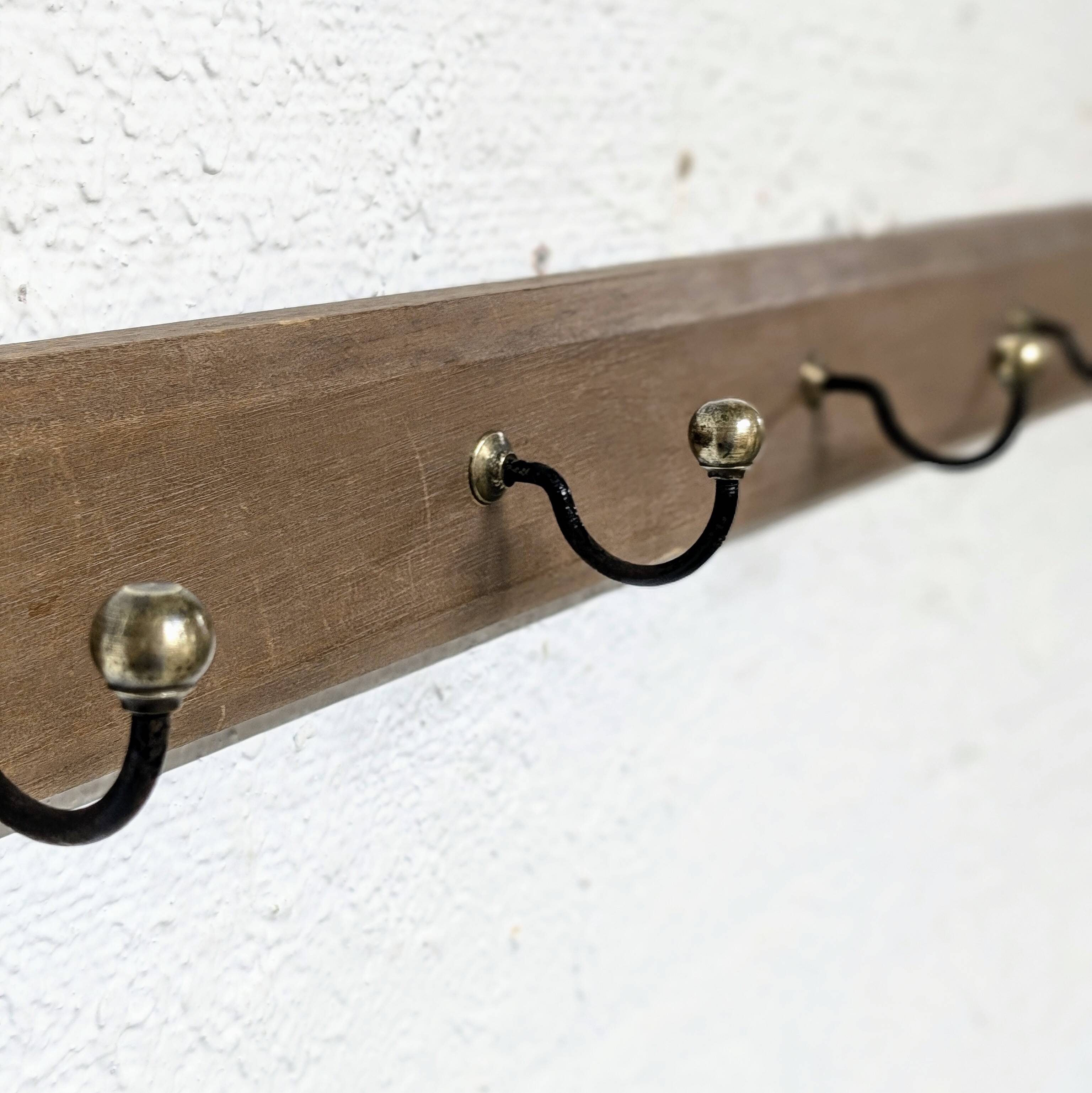6-hook wall-mounted coat rack