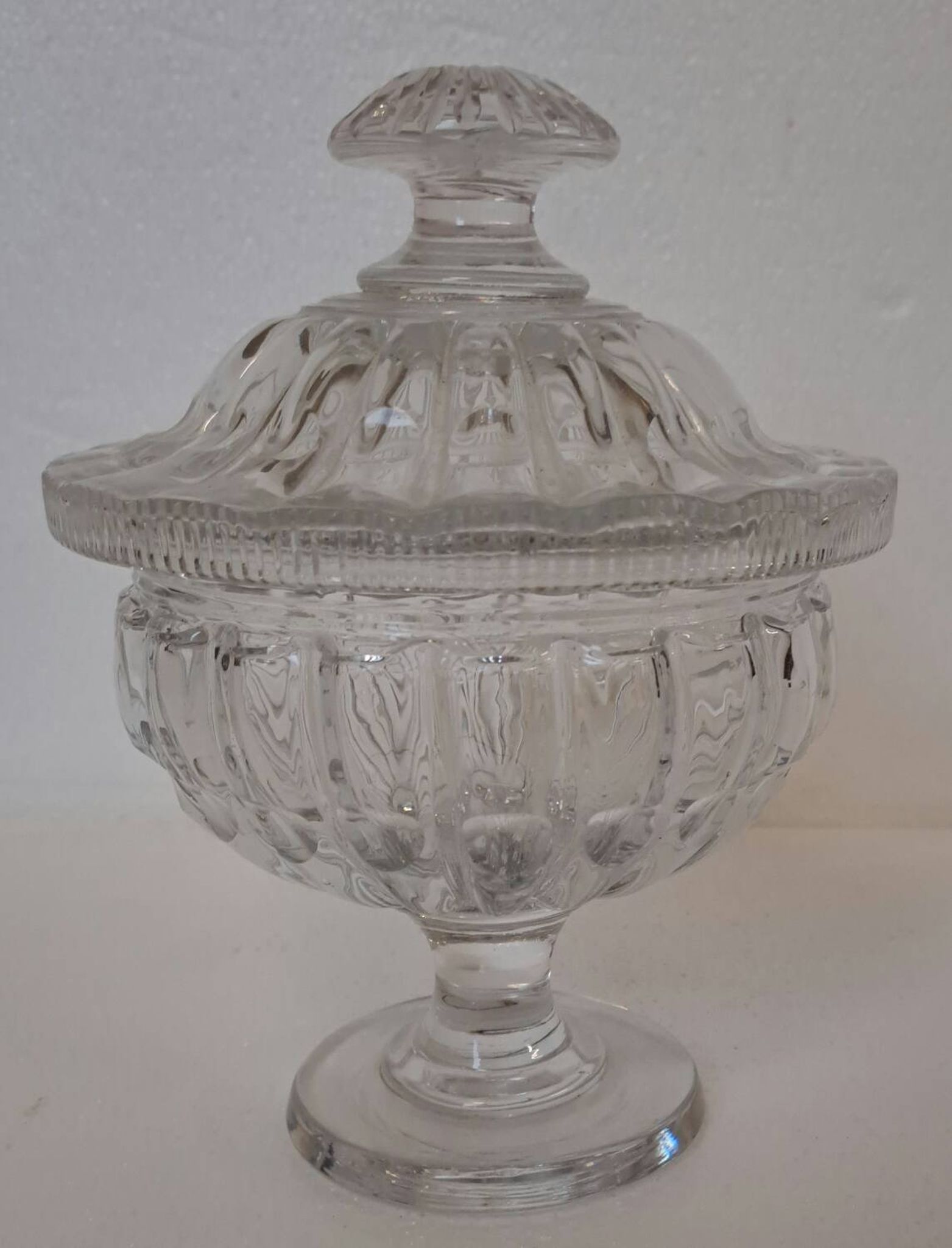 Baccarat Saint Louis 19th century crystal bezel