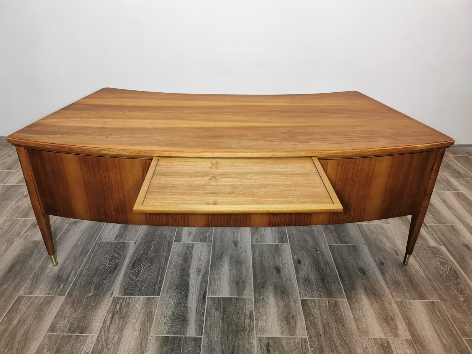 Bureau du milieu du siècle
