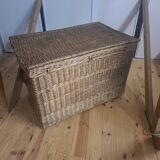 Wicker travel trunk