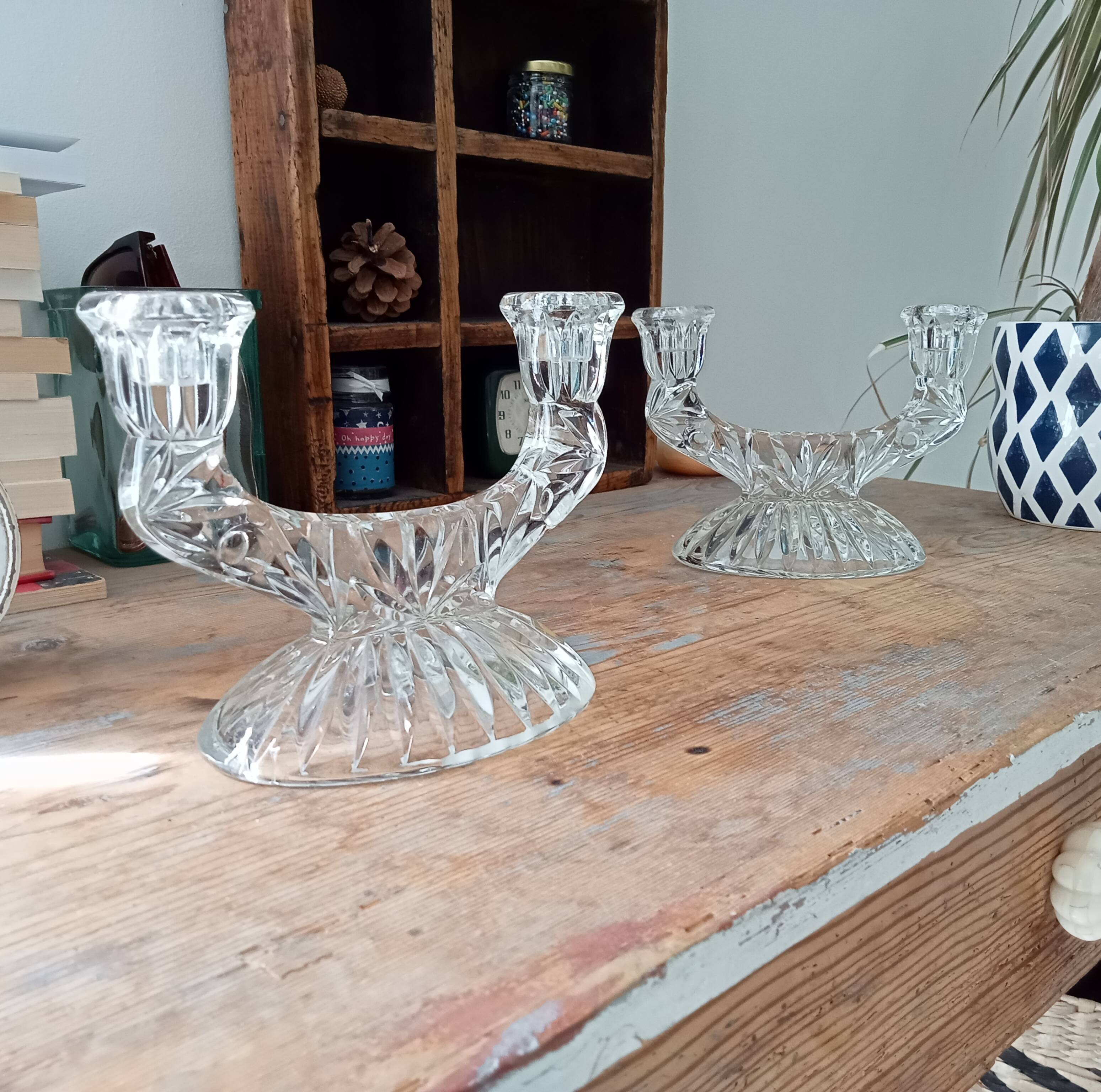 Pair of vintage chandeliers in chiseled glass 60s/70s