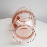 Pichet en verre rose