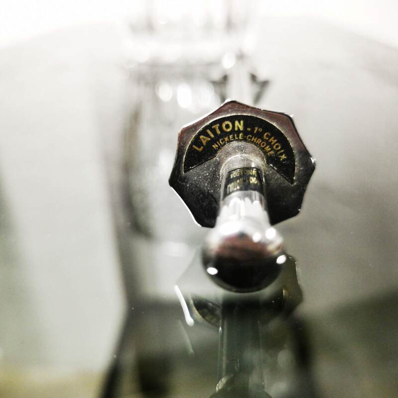 Ice cube pinch in chrome nickel brass