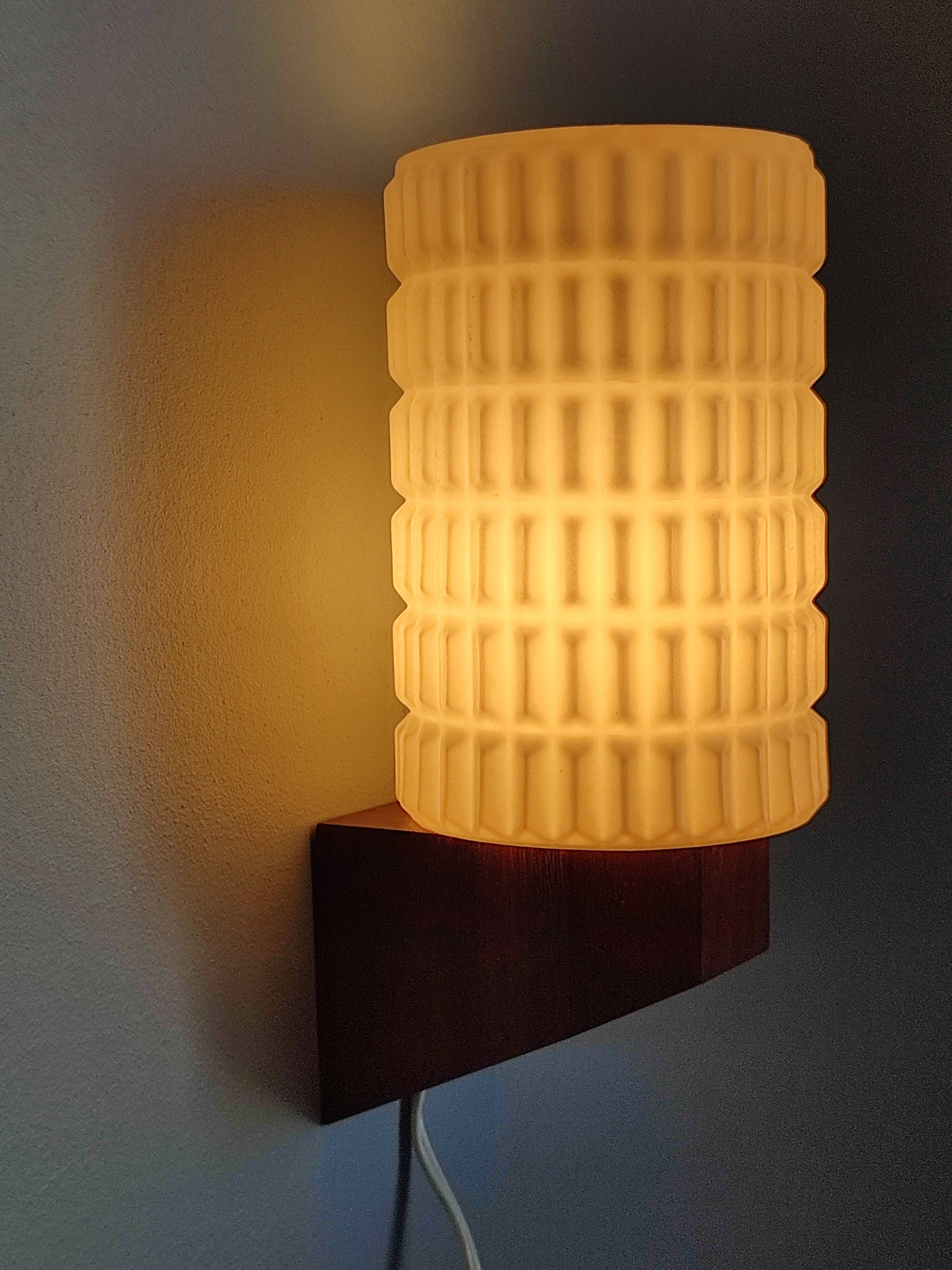 Wall lamp in opaline and vintage teak
