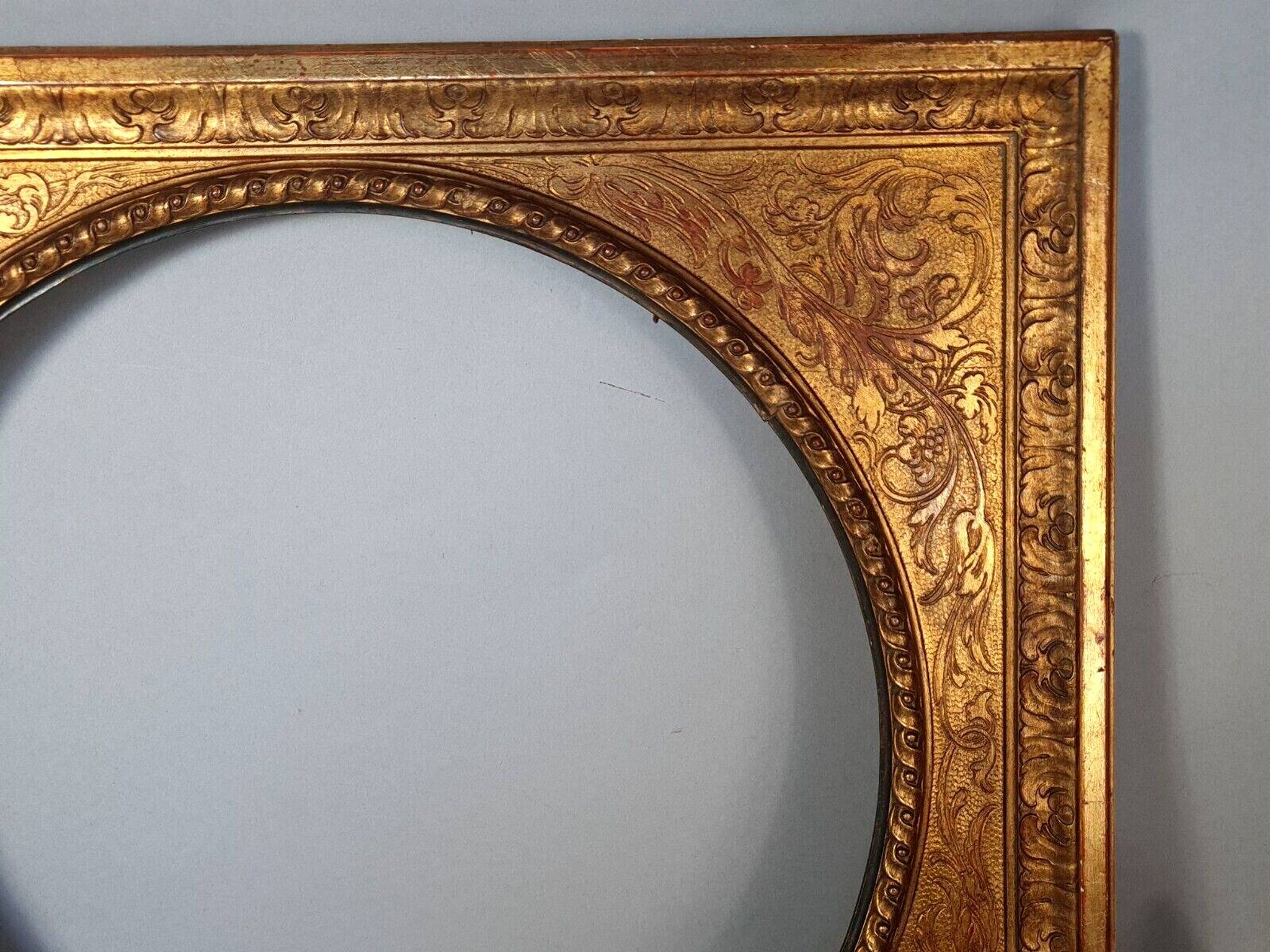 Old Florentine frame round view rebate 38 cm chiseled wood gilded stucco + glass SB656