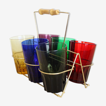 Set de 6 verres colorés dans leur support, panier en laiton