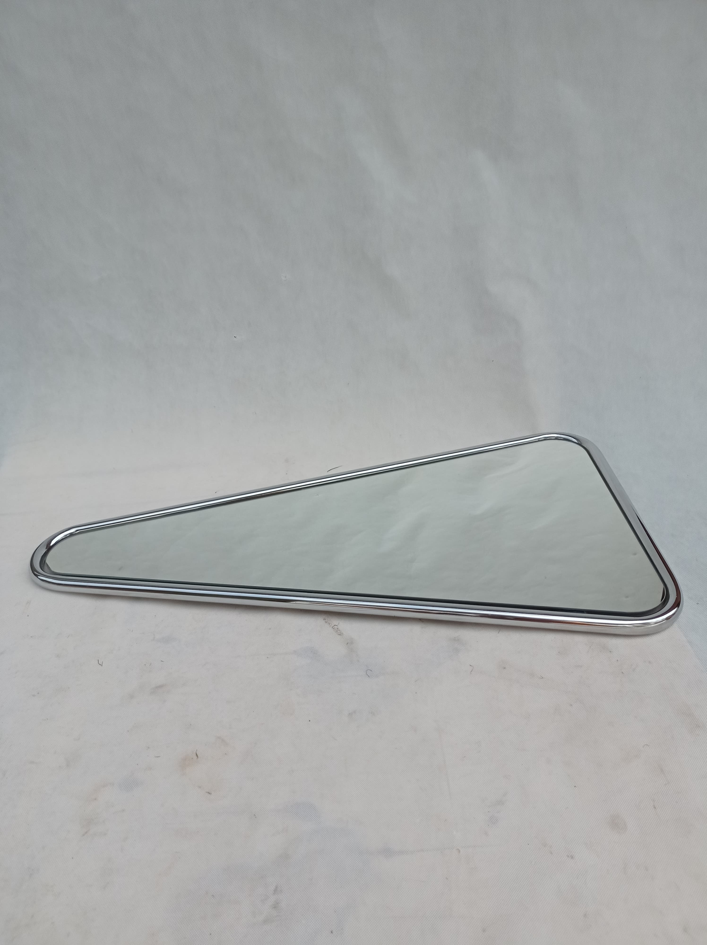 Miroir design en forme de triangle des années 70, véritable ère spatiale