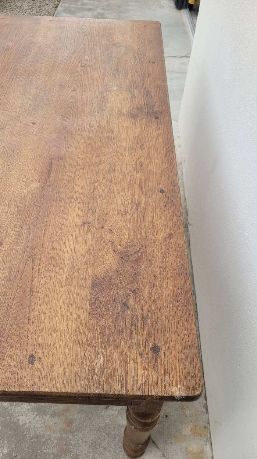 Rustic farm table in solid oak, Louis Philippe legs, 19th century - 1m40