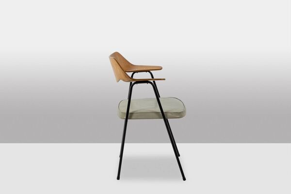 Robin Day. Fauteuil de bureau en bois thermoformé. Airborne vers 1950-60