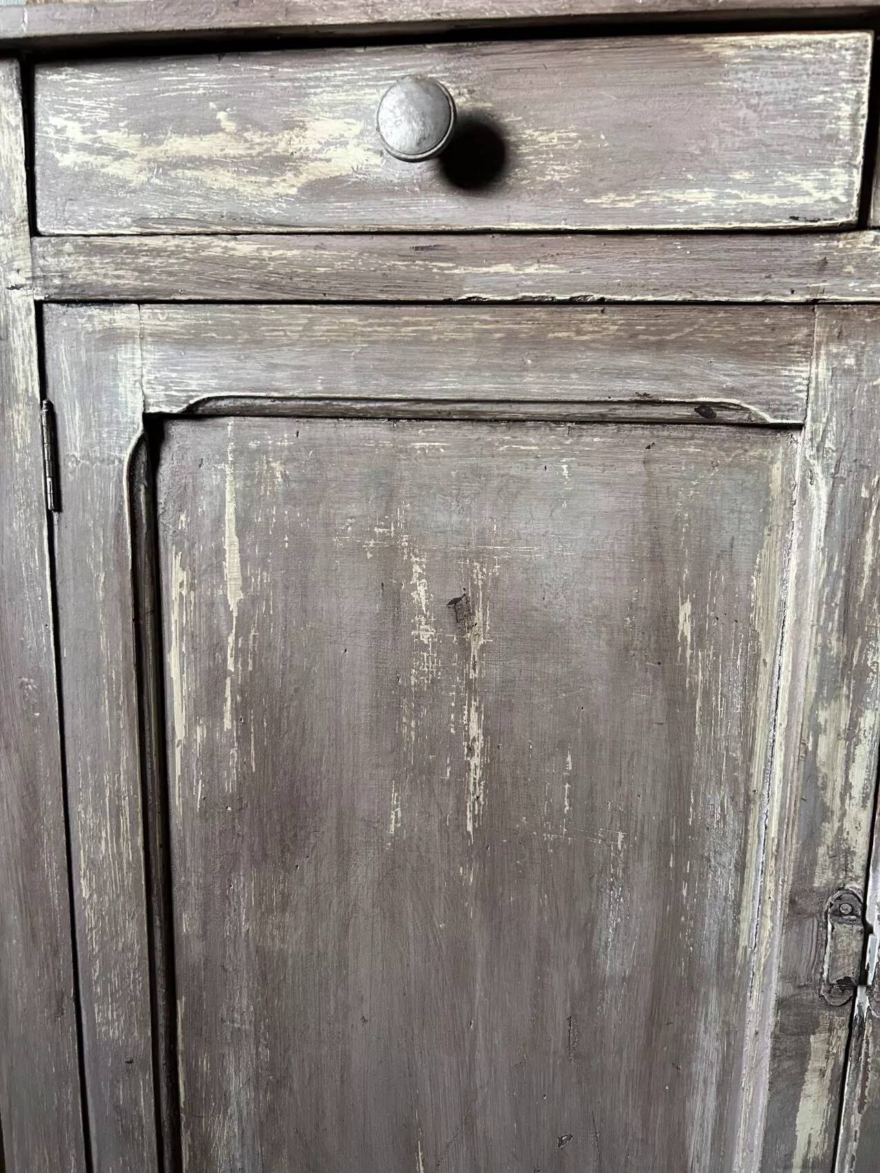 Parisian buffet in beech from the early 20th century with an antique finish.