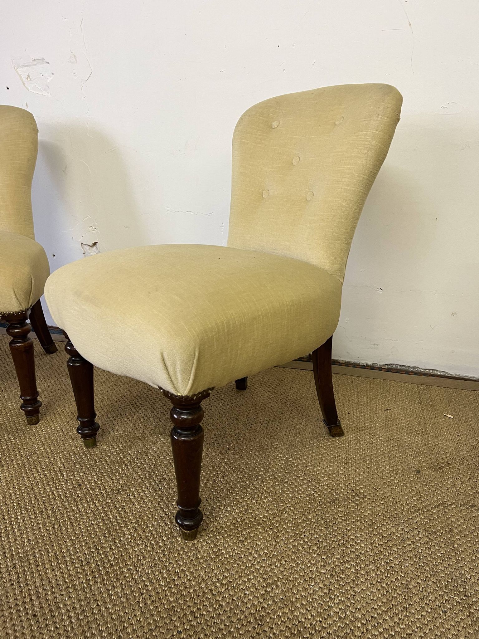 Paire de fauteuils crapauds sans accoudoirs
