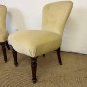 Paire de fauteuils crapauds sans accoudoirs