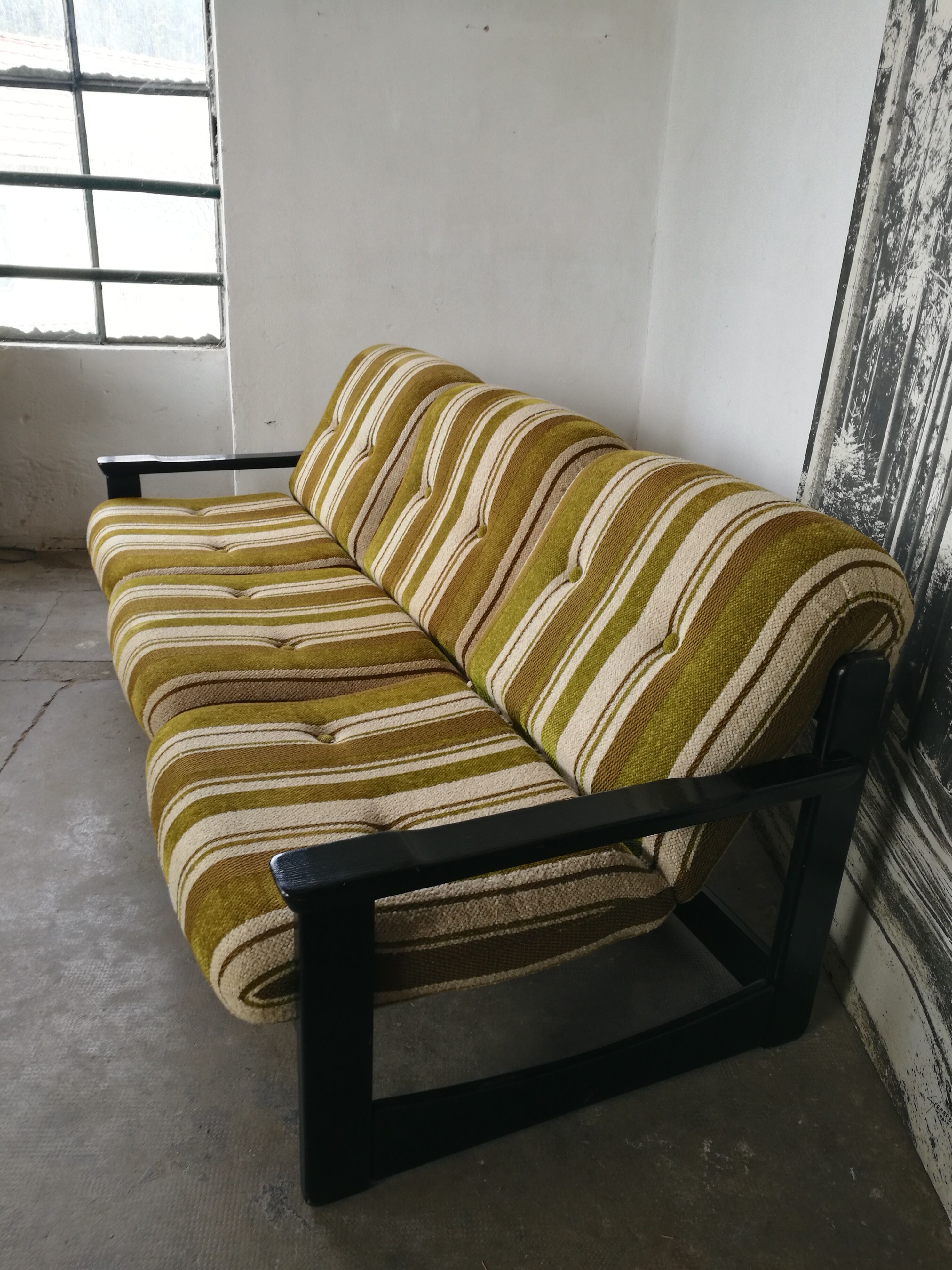 3-seater vintage velvet sofa 1970/1980