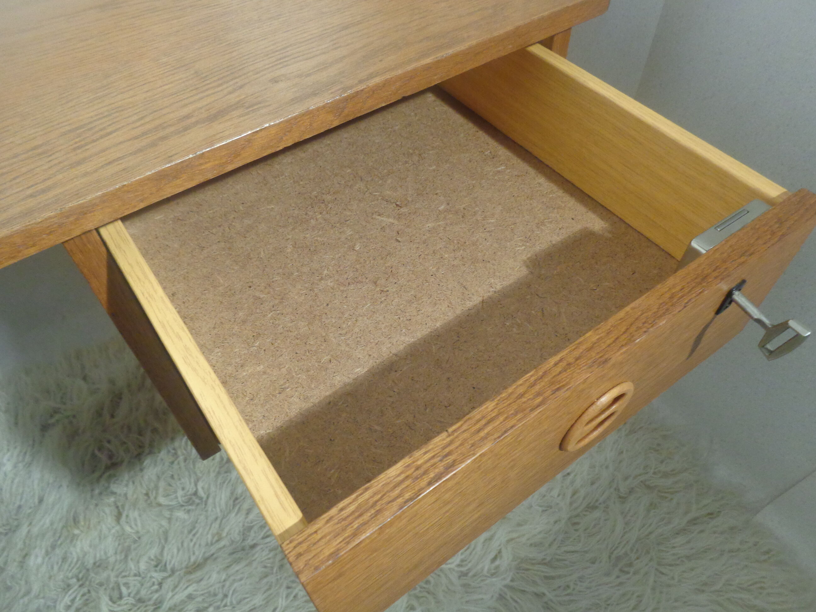 Scandinavian desk 60