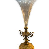 Paire de vasse cornet en bronze et cristal