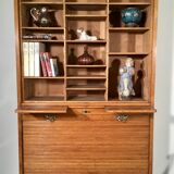 Curtain cabinet
