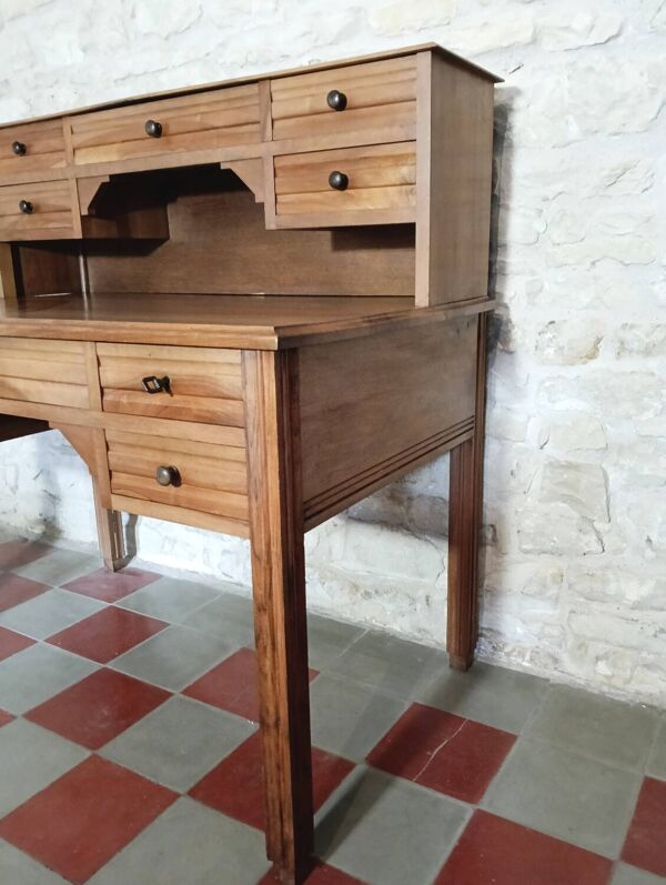 Bureau à gradin en noyer massif
