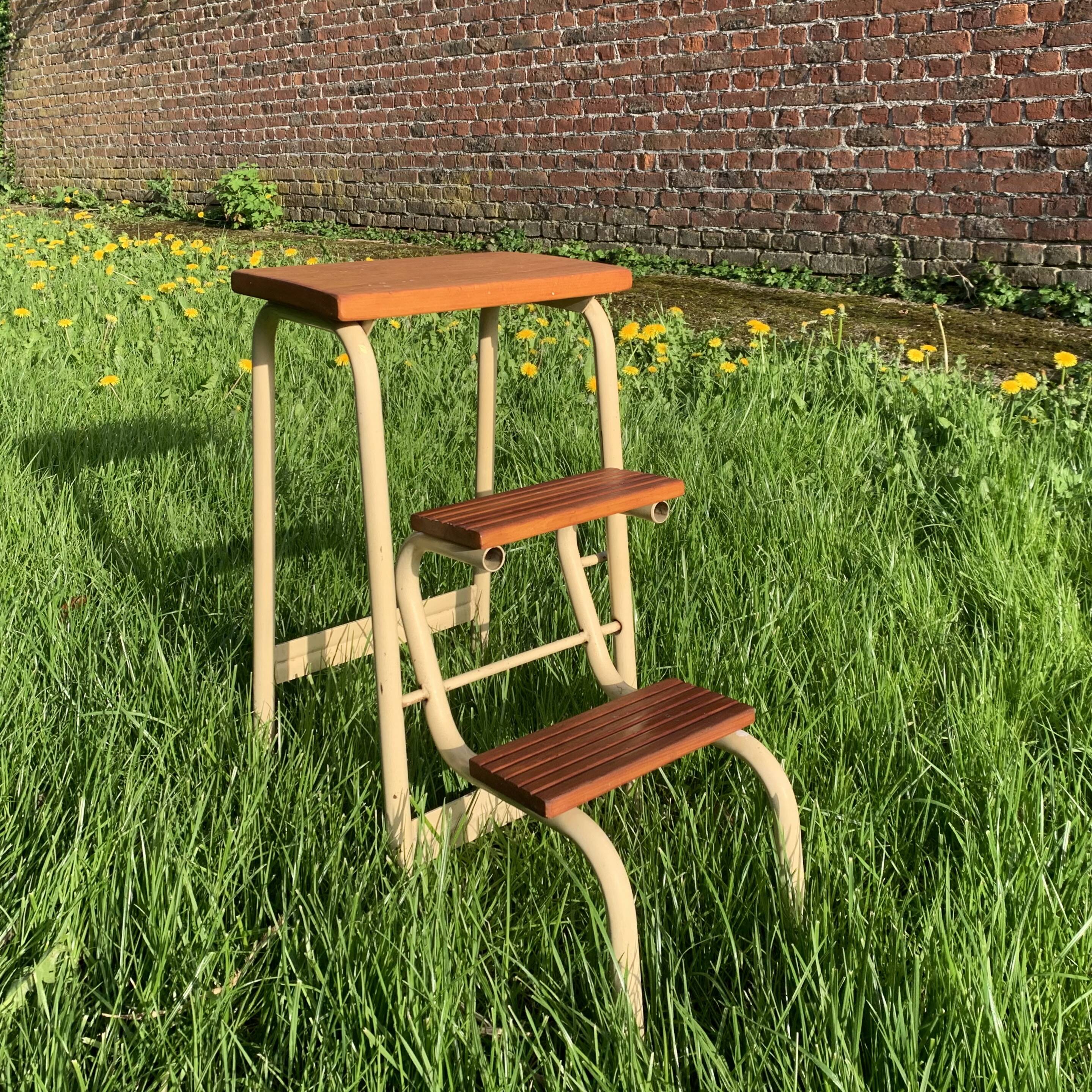 Vintage step stool in wood and steel