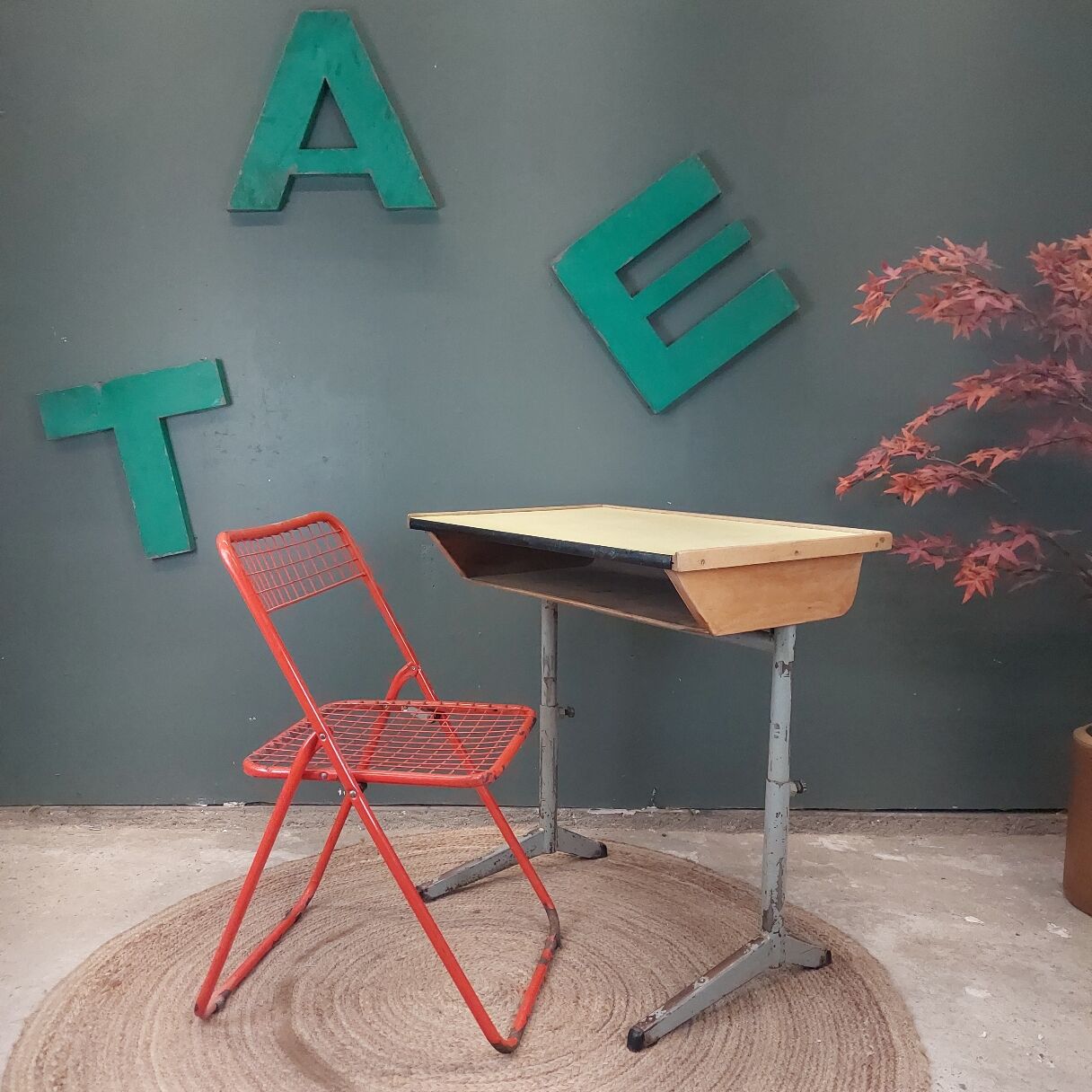 Adjustable school desk