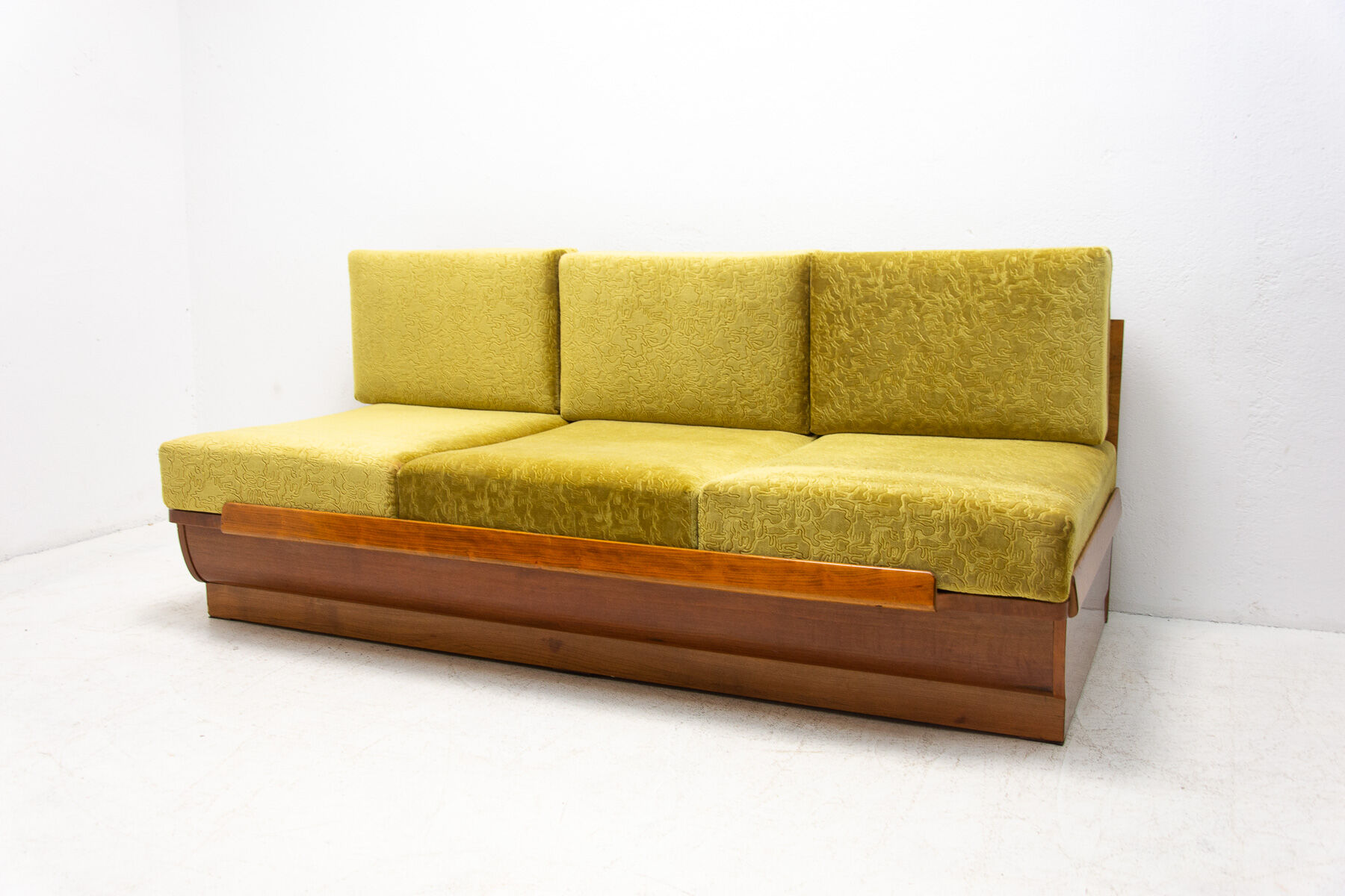mid century sofabed in walnut by jindrich halabala for up zavody, 1950´s