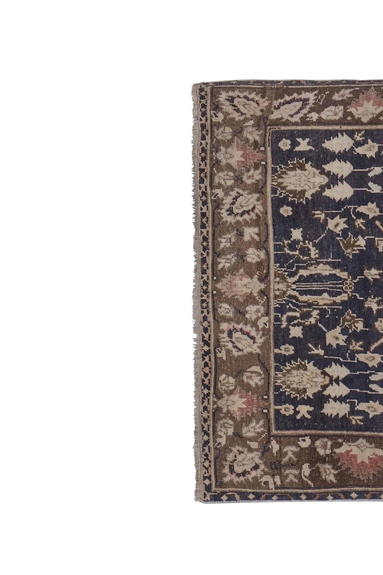Vintage Turkish handmade rug 130x219 cm