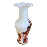 Vase en verre opaque vintage