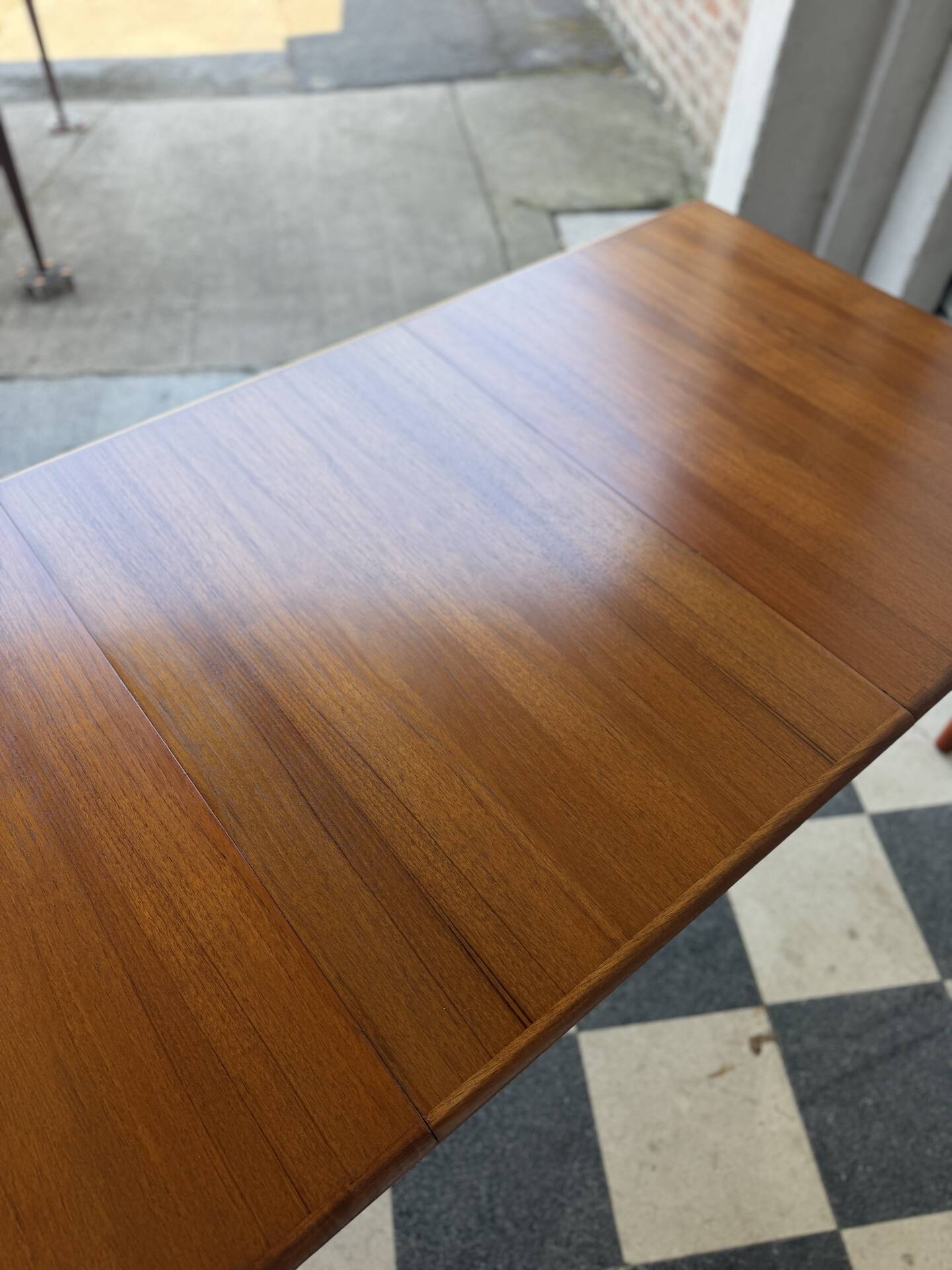 Table danoise en teck HW Klein pour Bramin