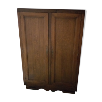 Armoire ancienne vintage datant du début des années 1900