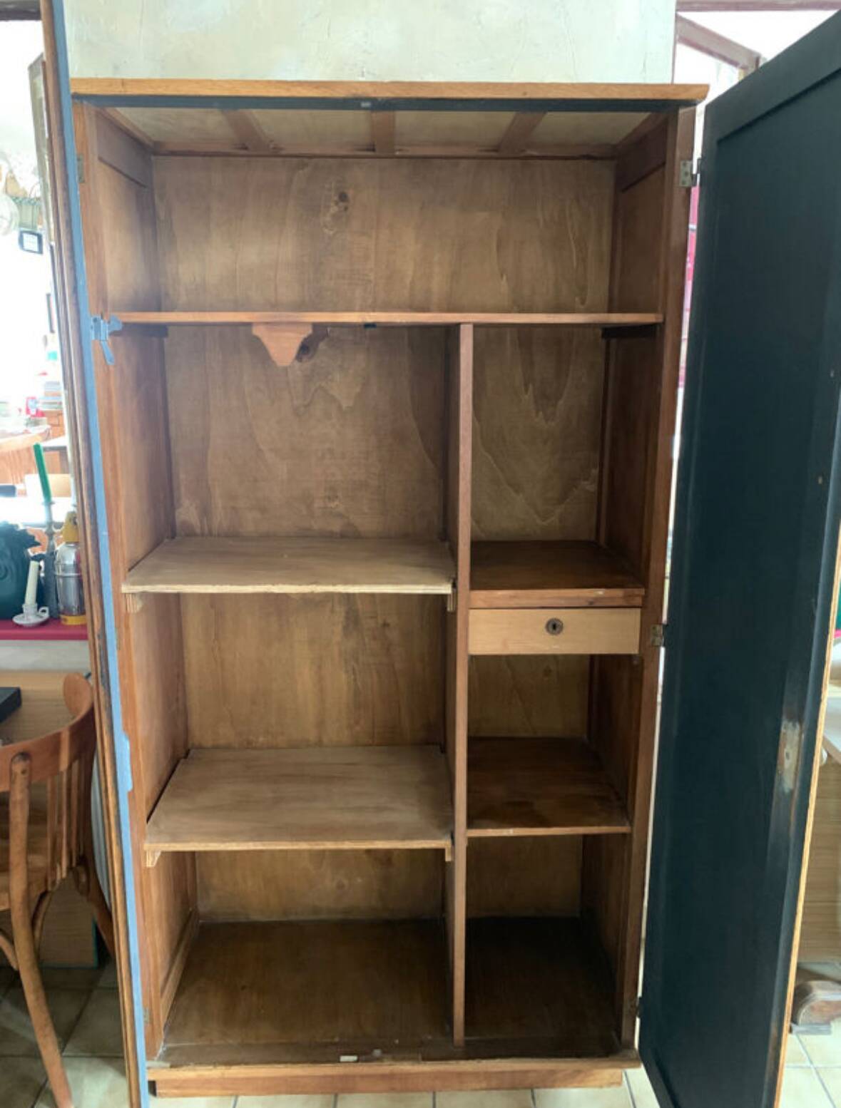 Armoire parisienne en hêtre
