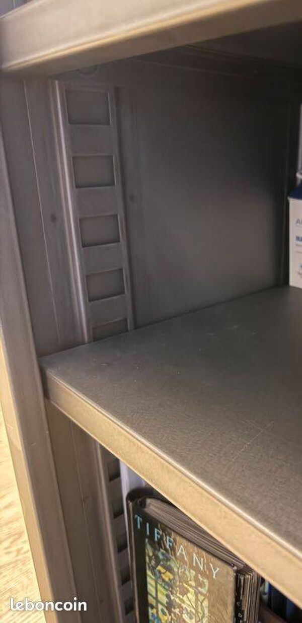 Armoire Casier B2 métal / 2 portes - L 80 x H 102 cm / Réédition 1930 - Tolix