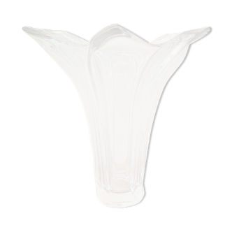 Tulip-shaped vase