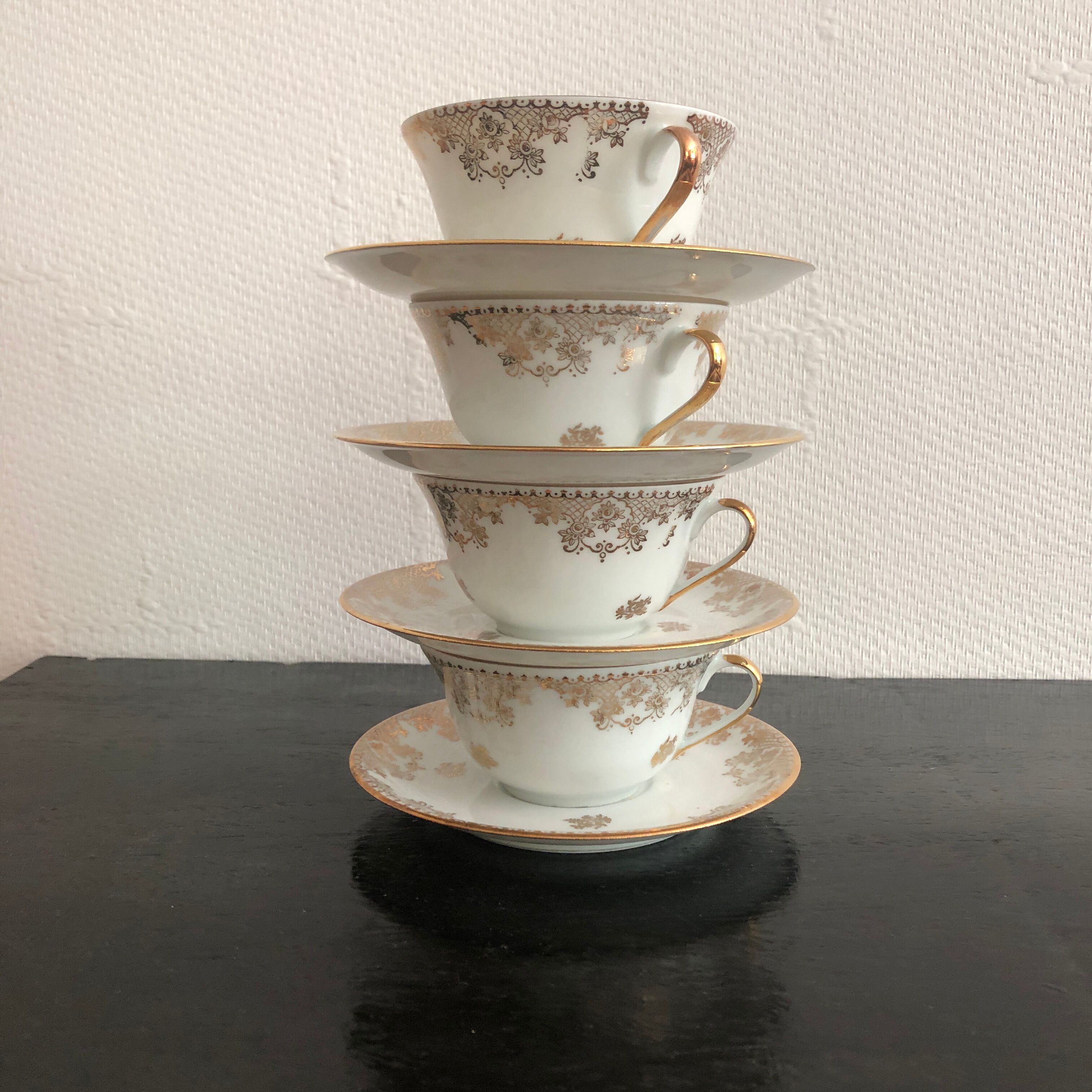 Porcelain cups