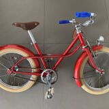Velo vintage Motobecane pour enfant. 1950