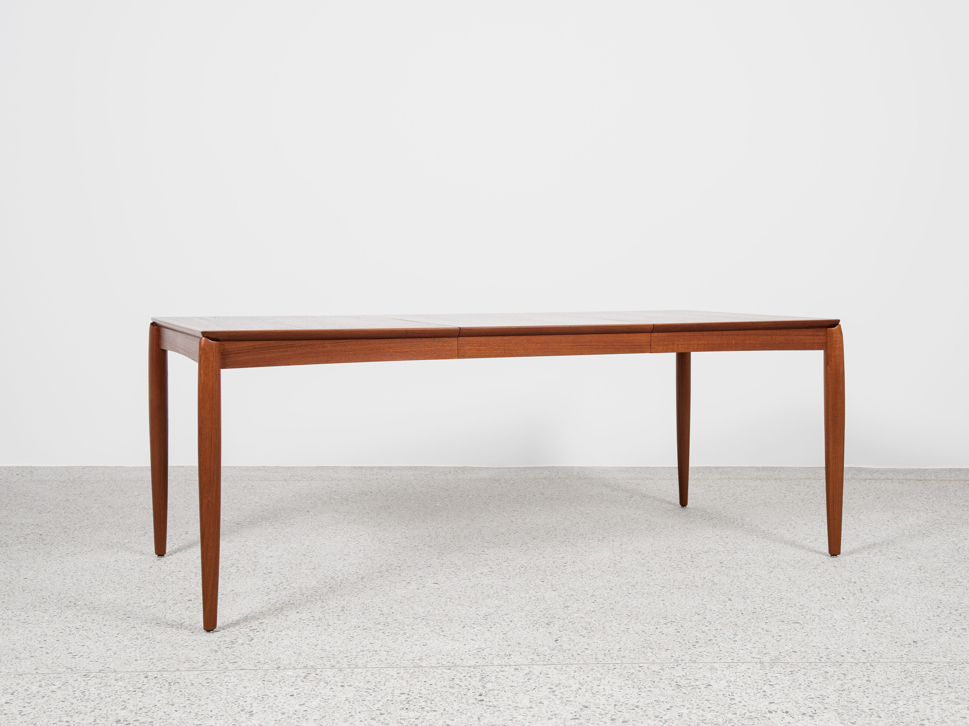 Table à manger danoise des années 1960 en teck par HW Klein pour Bramin