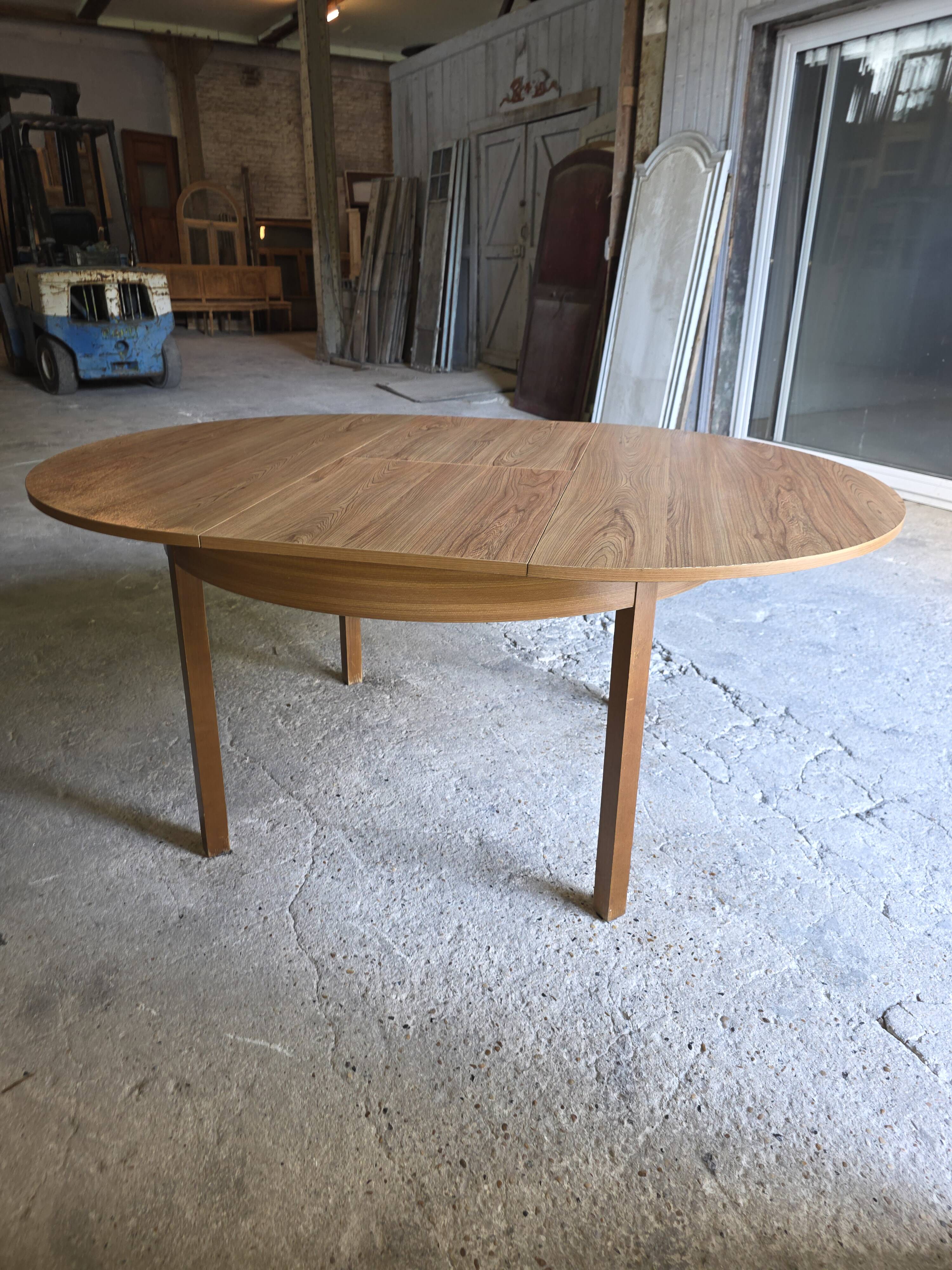 Table scandinave extensible en chêne des années 60