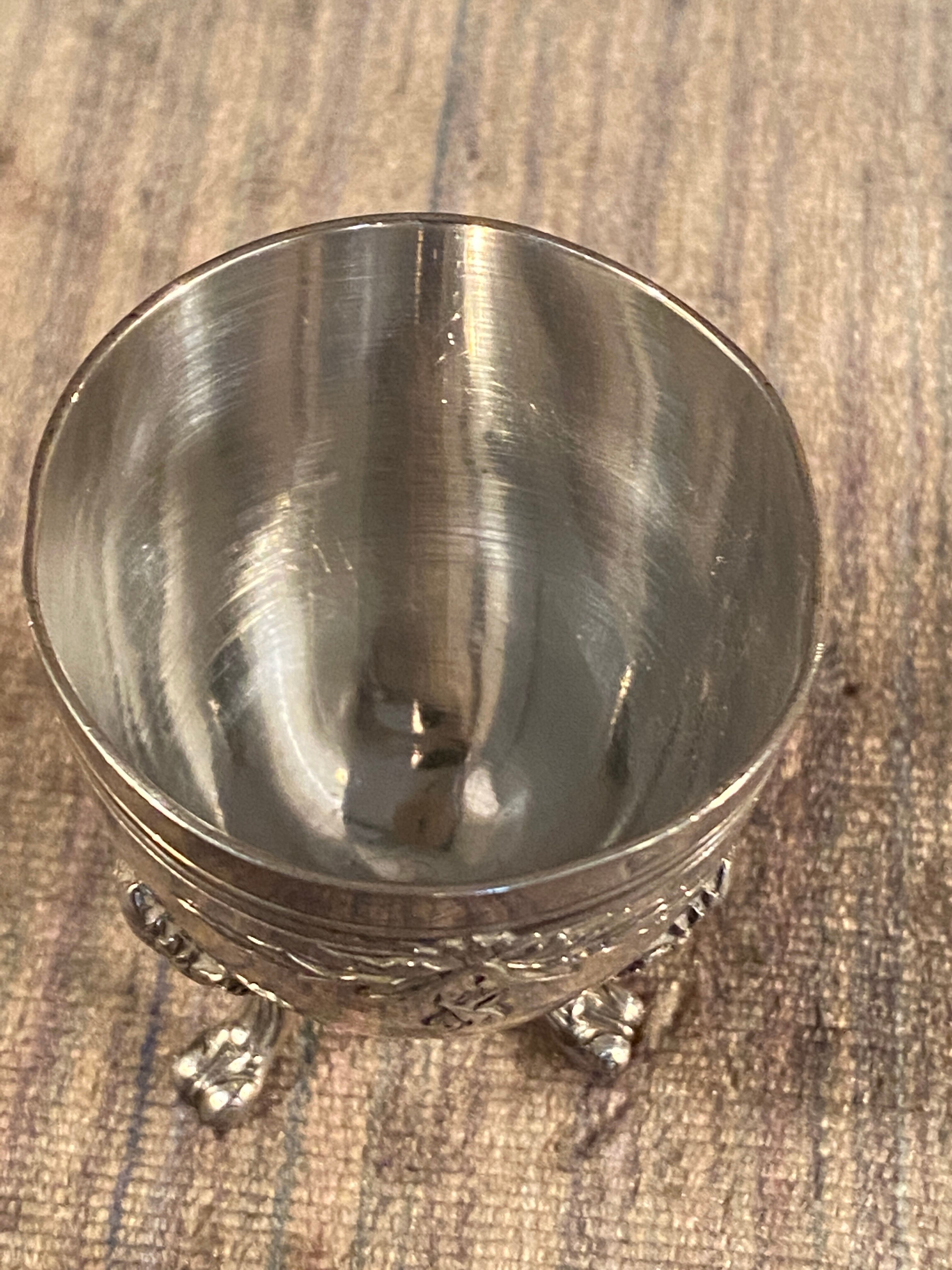 Massive silver shell punch minerve