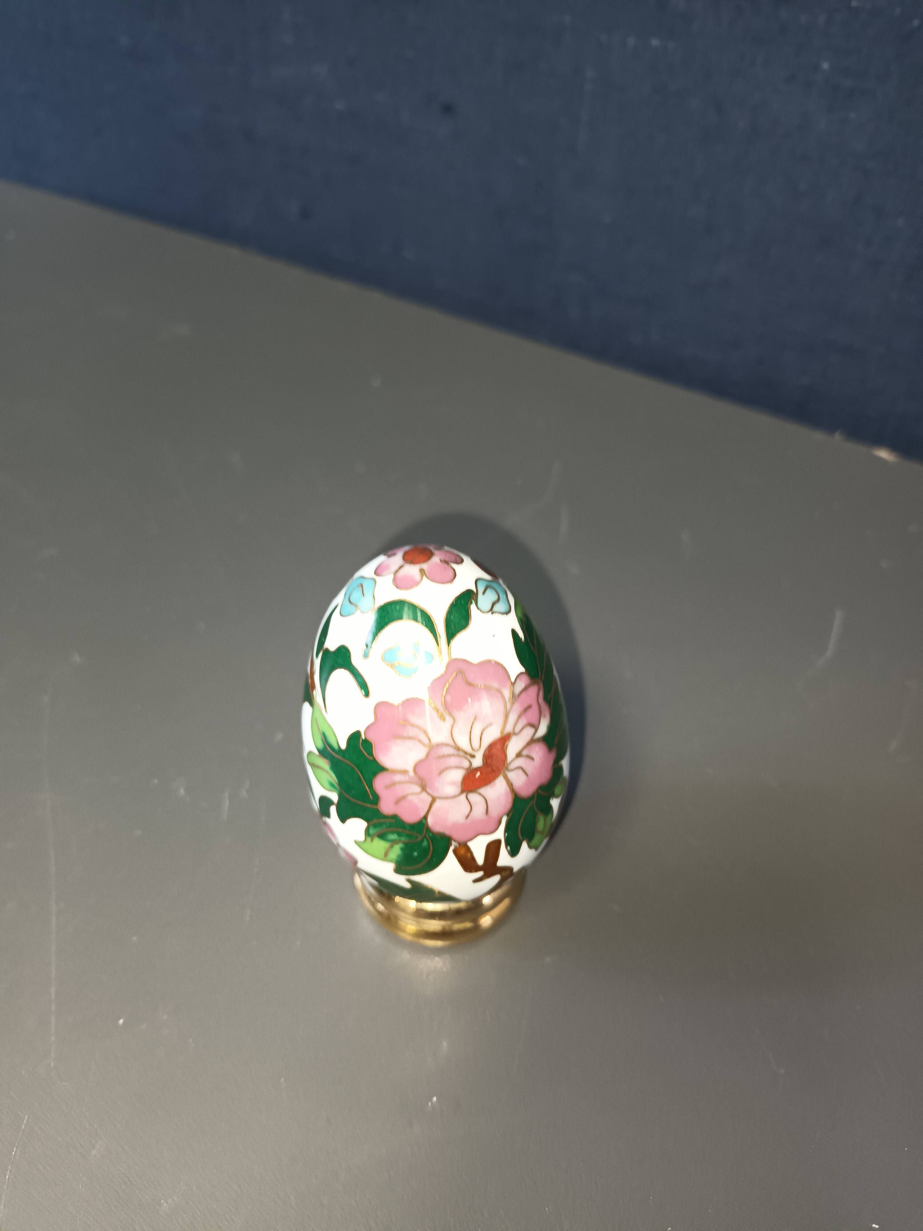 Decorative cloisonné egg