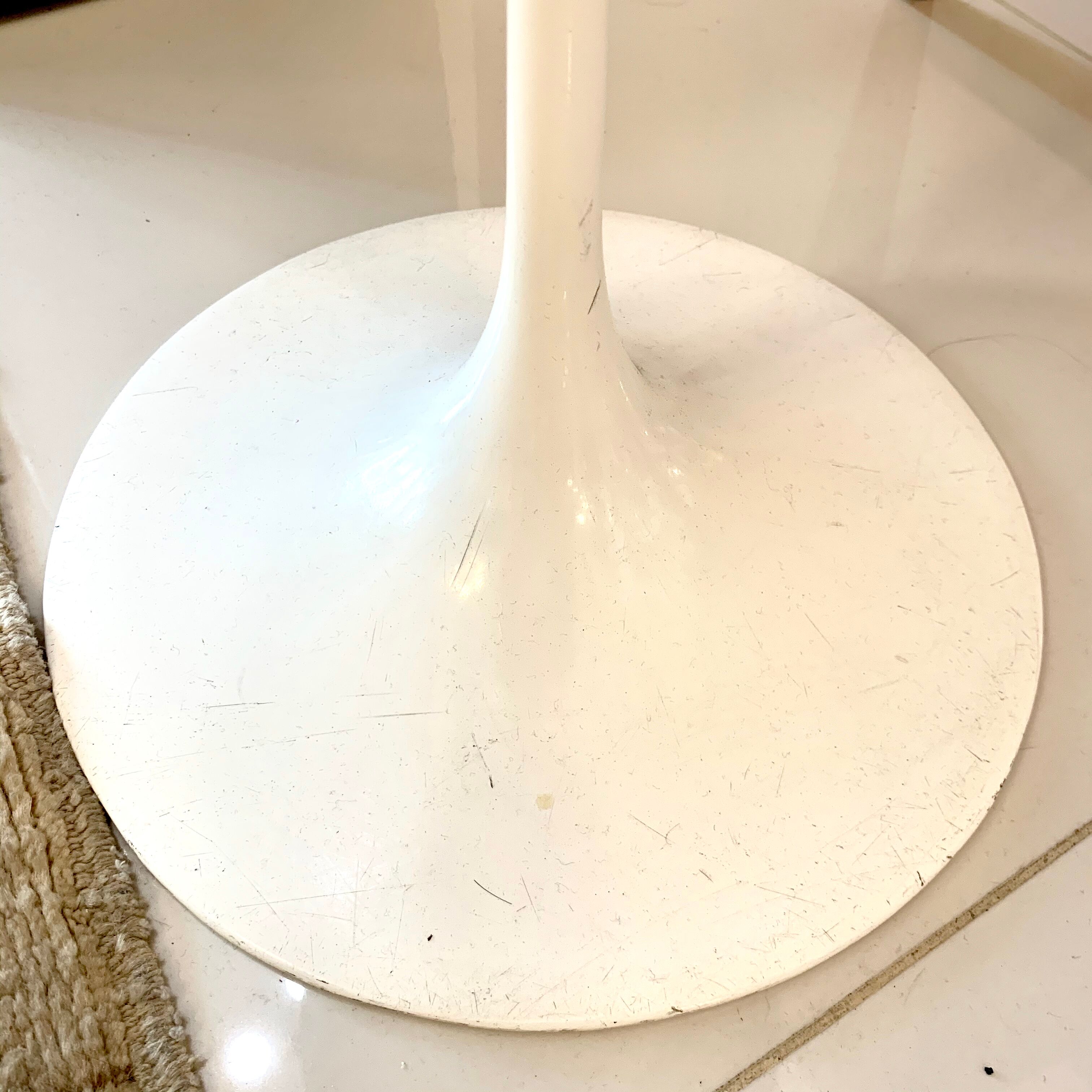 Cendrier sur pied tulipe - Eero Saarinen pour Knoll