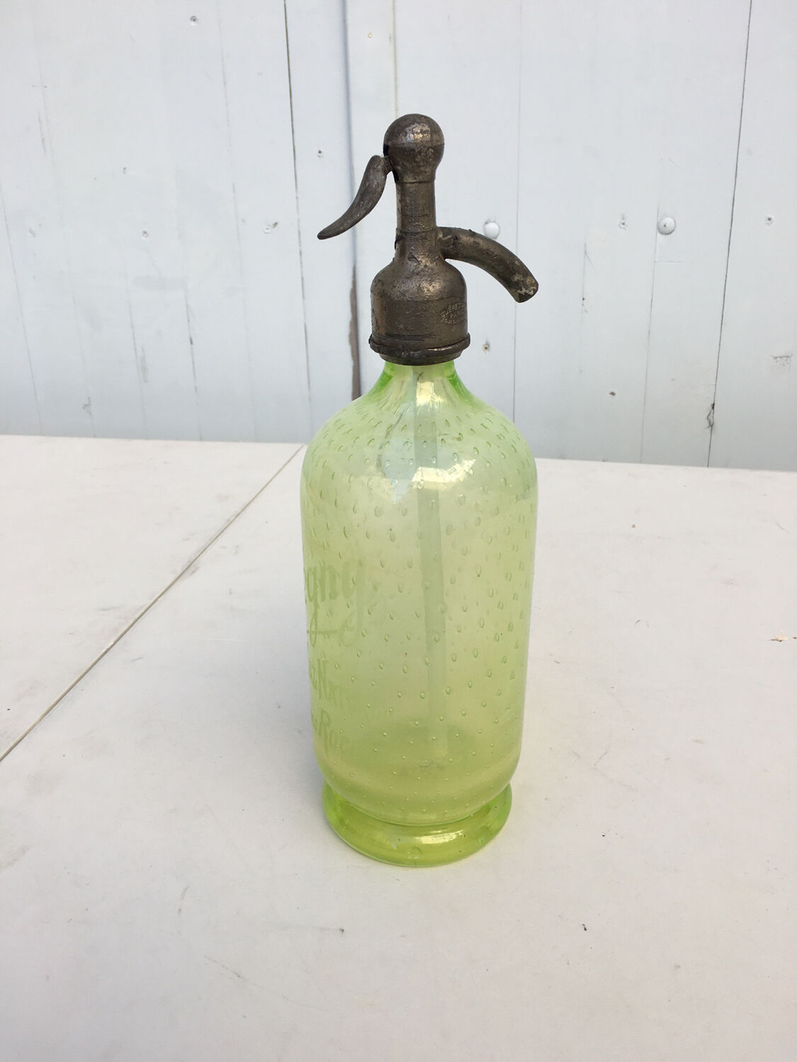 Siphon in Uraline art deco period