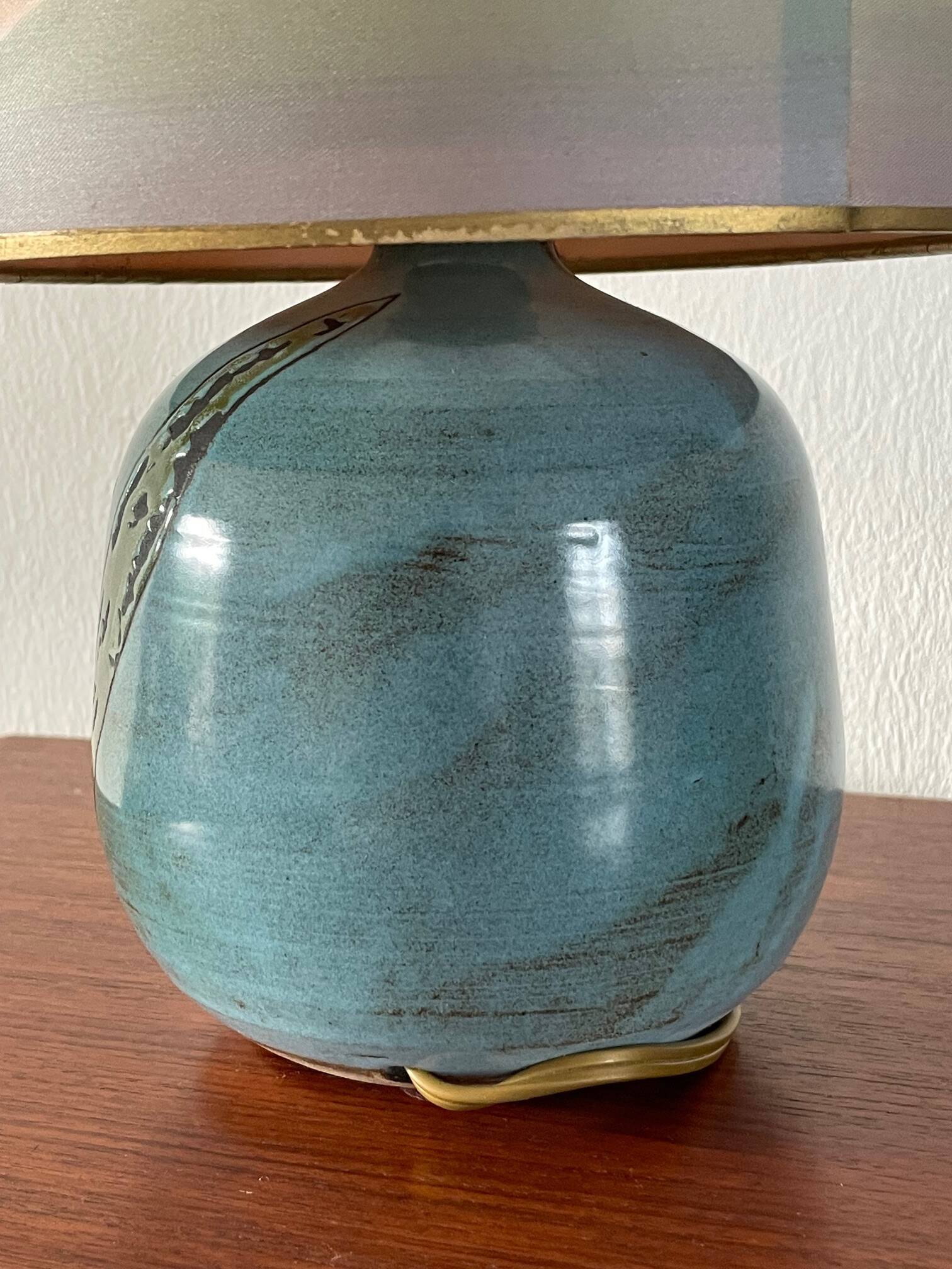 Vintage ceramic lamp from the 1970s.