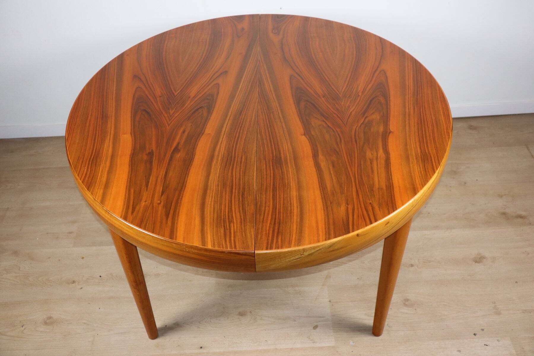Scandinavian extendable dining table in teak – 1960s