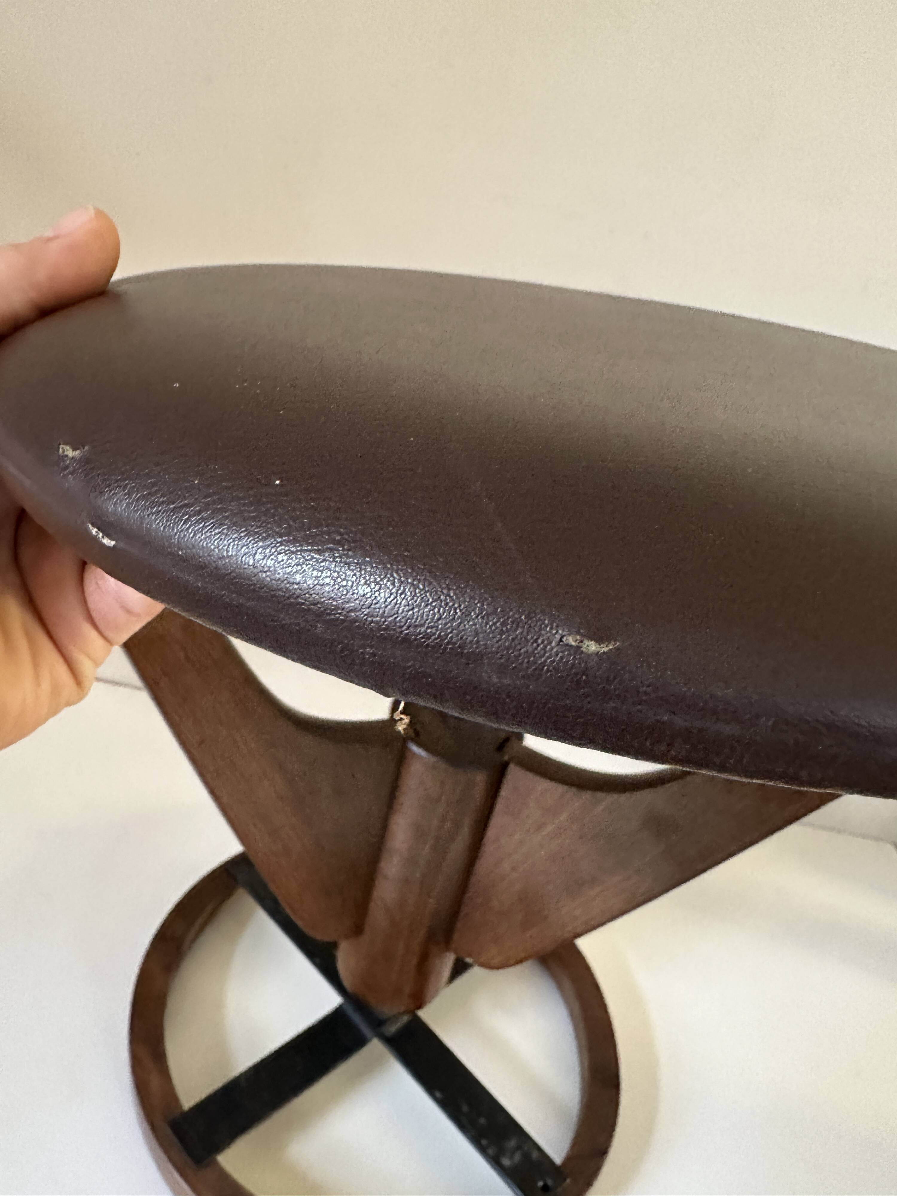 Vintage 60s tripod oak stool