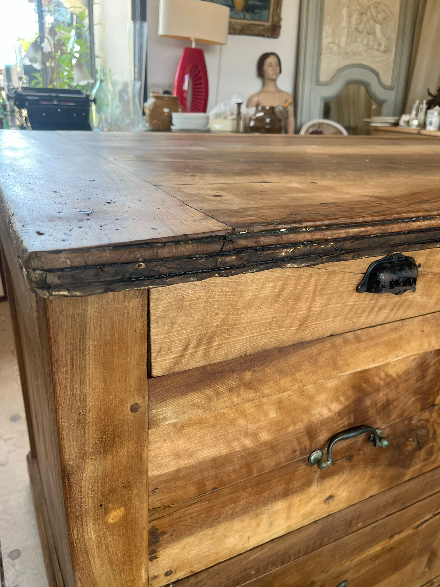 Workshop cabinet with drawers