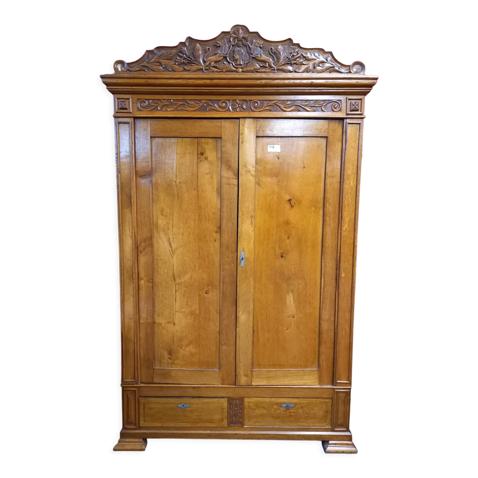 Armoire en chêne sculpté Louis Philippe