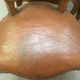 Suite de six chaises en noyer avec assises cuir, style Louis XV