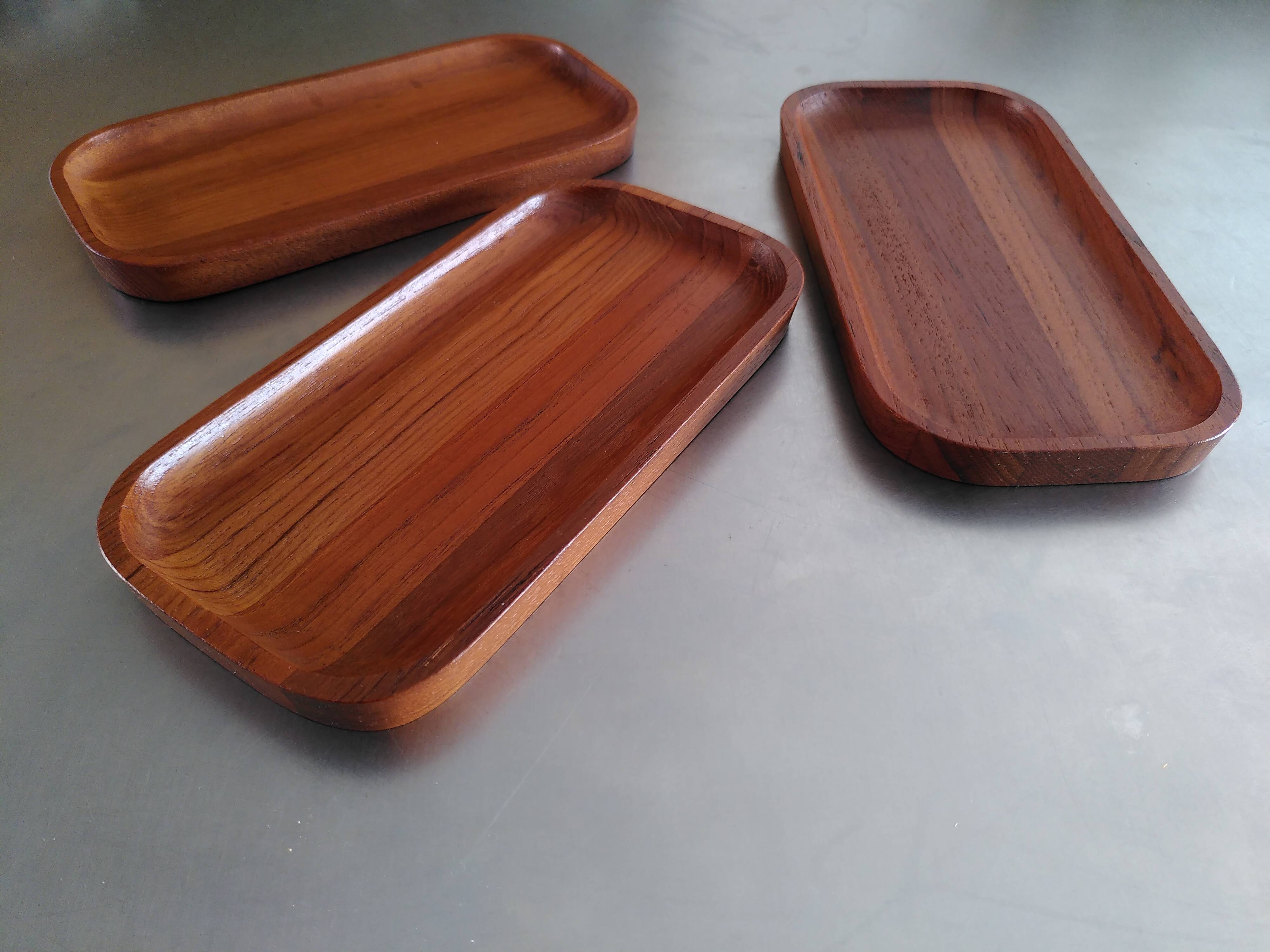 Set of 3 Scandinavian style wooden pocket empty